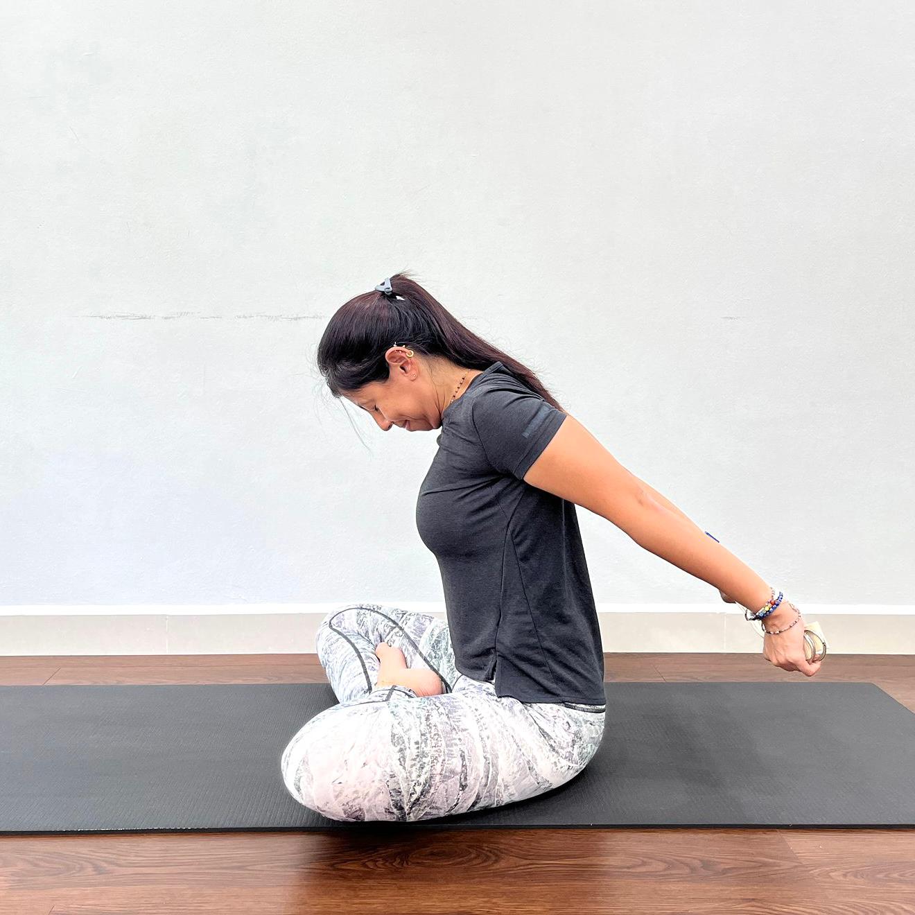 THAW YOUR FROZEN SHOULDERS With These 5 MOVES In 7 DAYS THAW YOUR FROZEN SHOULDERS With These 5 MOVES In 7 DAYS