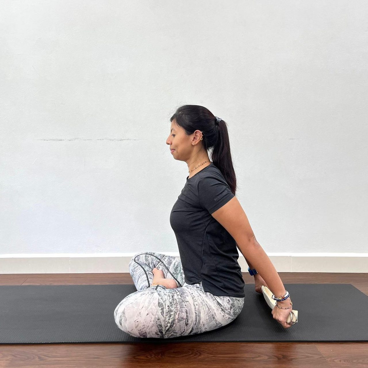 THAW YOUR FROZEN SHOULDERS With These 5 MOVES In 7 DAYS THAW YOUR FROZEN SHOULDERS With These 5 MOVES In 7 DAYS